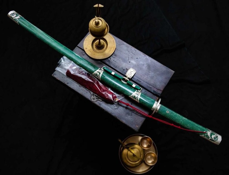 Kummooyeh sword